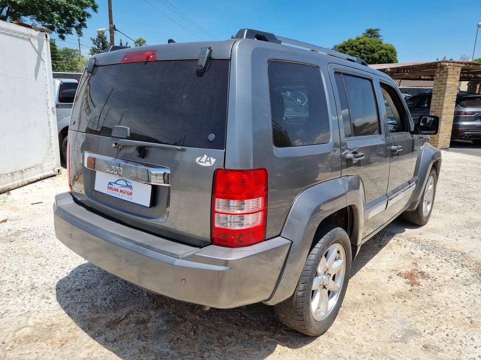 2013 JEEP CHEROKEE 3.7 V6 STRIPPING AS SPARES