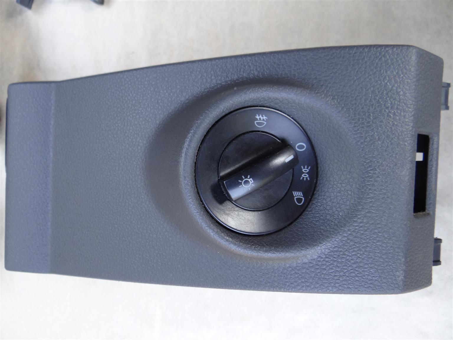 HEADLIGHT SWITCH – VW / AMAROK / TRANSPORTER / AUDI HEADLIGHT SWITCH – VW / AMAROK / TRANSPORTER / AUDI