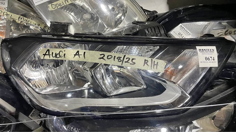 Audi A1 headlight 2018 - Private Seller Audi A1 headlight 2018 - Private Seller