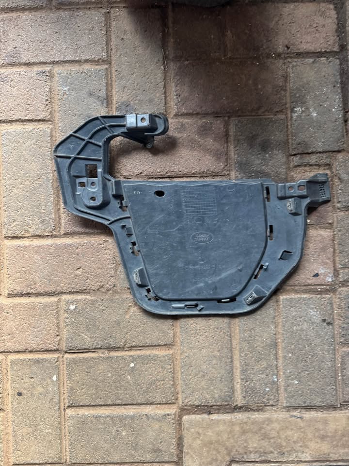 Range Rover Evoque L538 Left Fog Cover - Private Seller Range Rover Evoque L538 Left Fog Cover - Private Seller