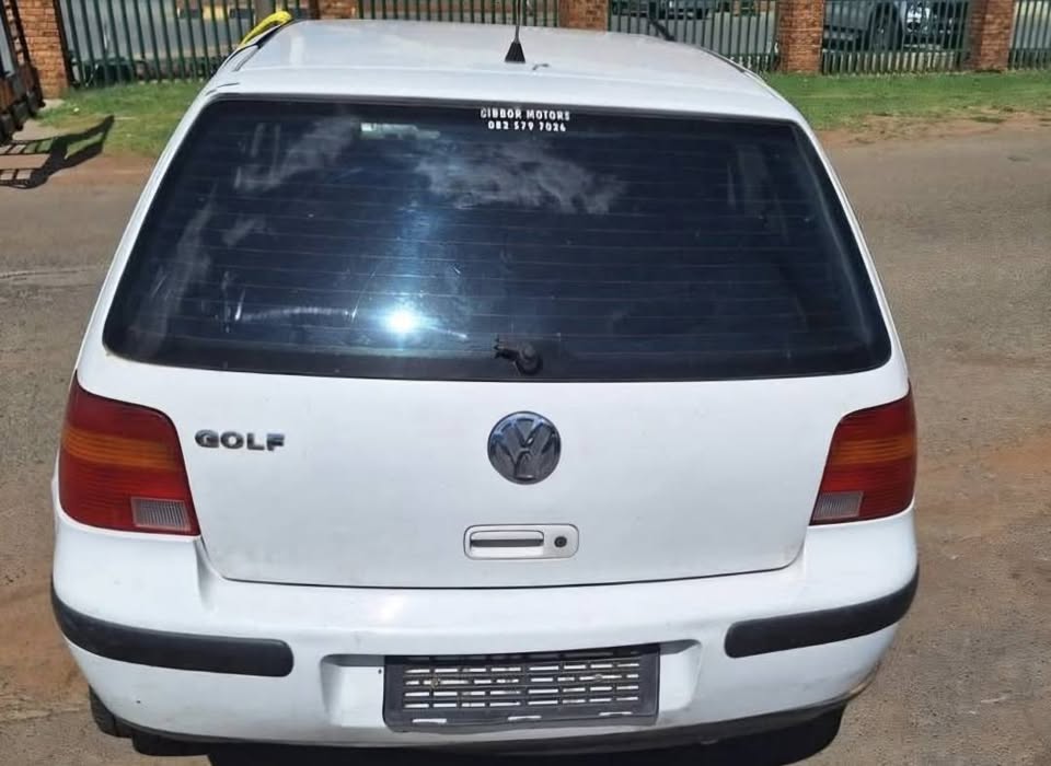 Volkswagen Golf 4 Stripping For Spare Parts Call - Private Seller Volkswagen Golf 4 Stripping For Spare Parts Call - Private Seller