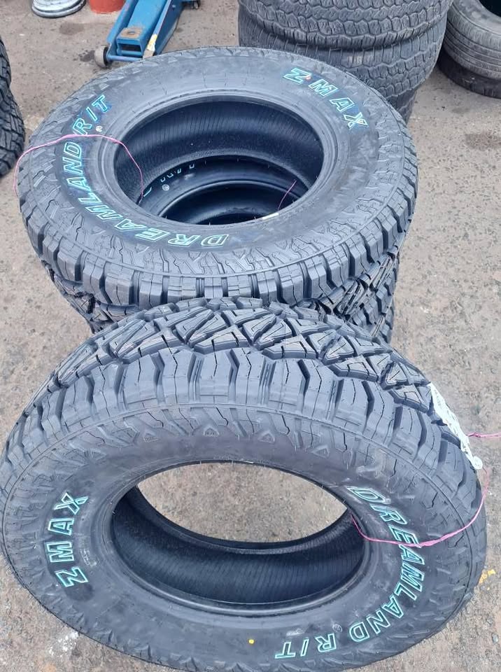 Mahindra 4x4 Bakkie tyres ZMAX DREAMLAND RT Brand new fitted and balanced - Private Seller Mahindra 4x4 Bakkie tyres ZMAX DREAMLAND RT Brand new fitted and balanced - Private Seller