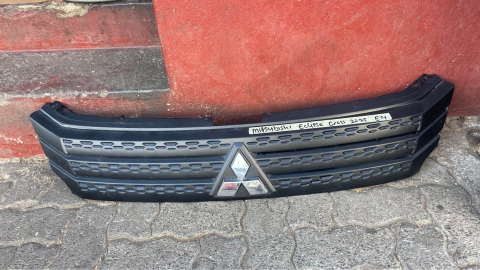 Mitsubishi Eclipse Cross grill - Private Seller Mitsubishi Eclipse Cross grill - Private Seller
