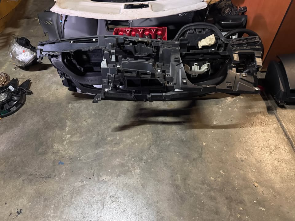 Renault Clio 5 Dashboard Shell - Private Seller Renault Clio 5 Dashboard Shell - Private Seller
