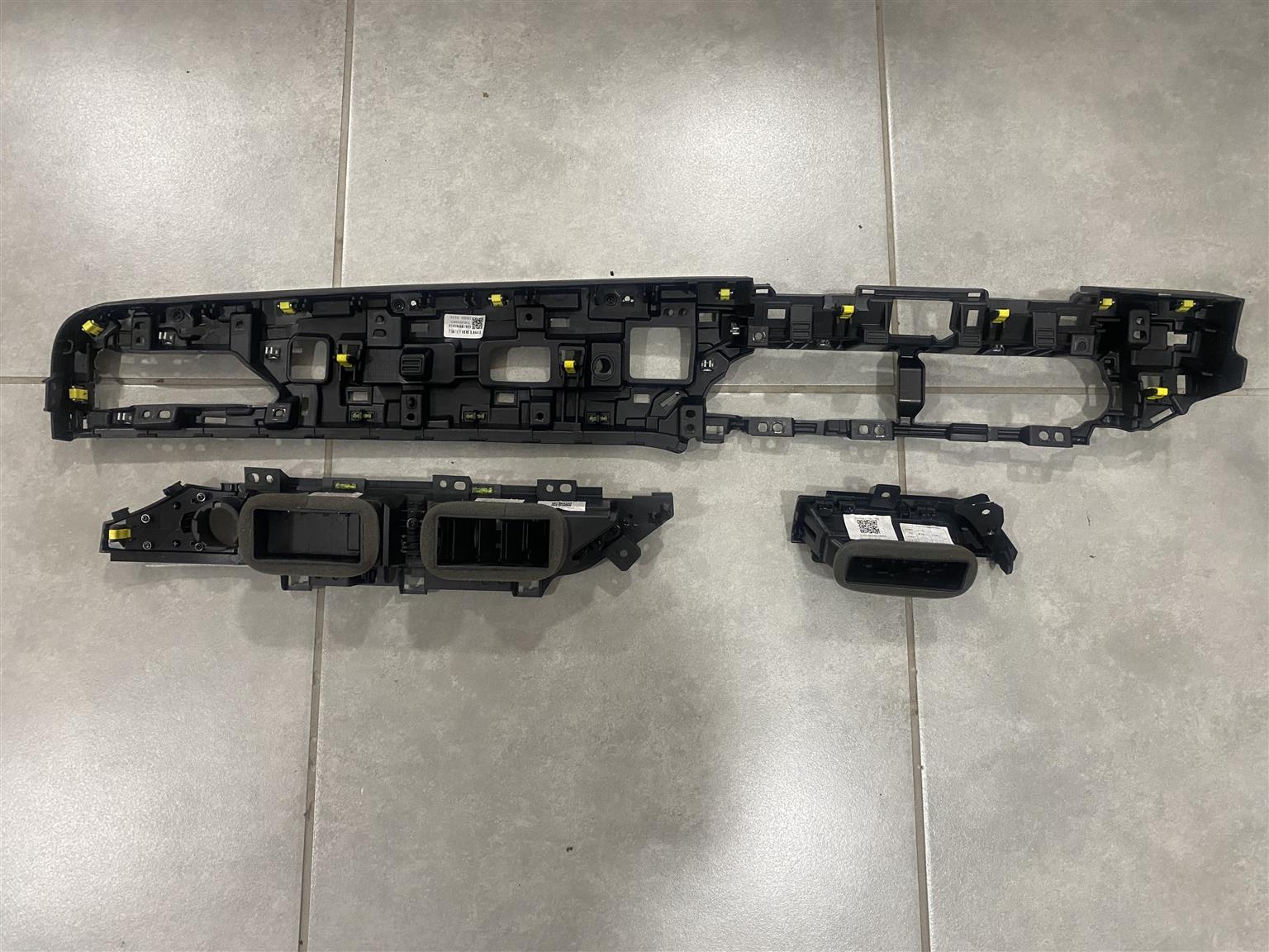 2025 CHERY TIGGO 4 PRO DASHBOARD ACCESSORIES FOR SALE. IN PRISTINE CONDITION - Private Seller 2025 CHERY TIGGO 4 PRO DASHBOARD ACCESSORIES FOR SALE. IN PRISTINE CONDITION - Private Seller