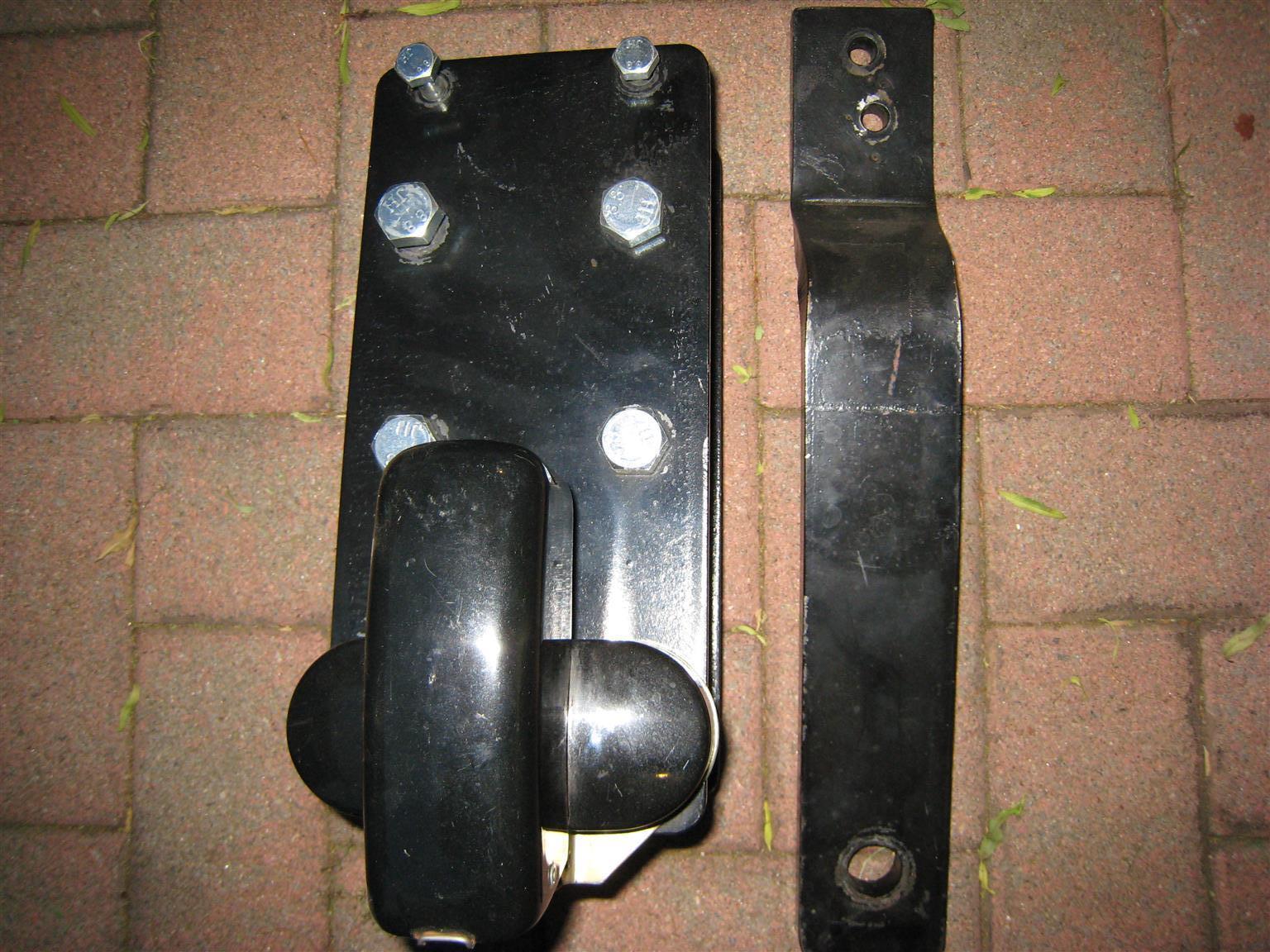 Tow ball and push/pull hook for sale Tow ball and push/pull hook for sale