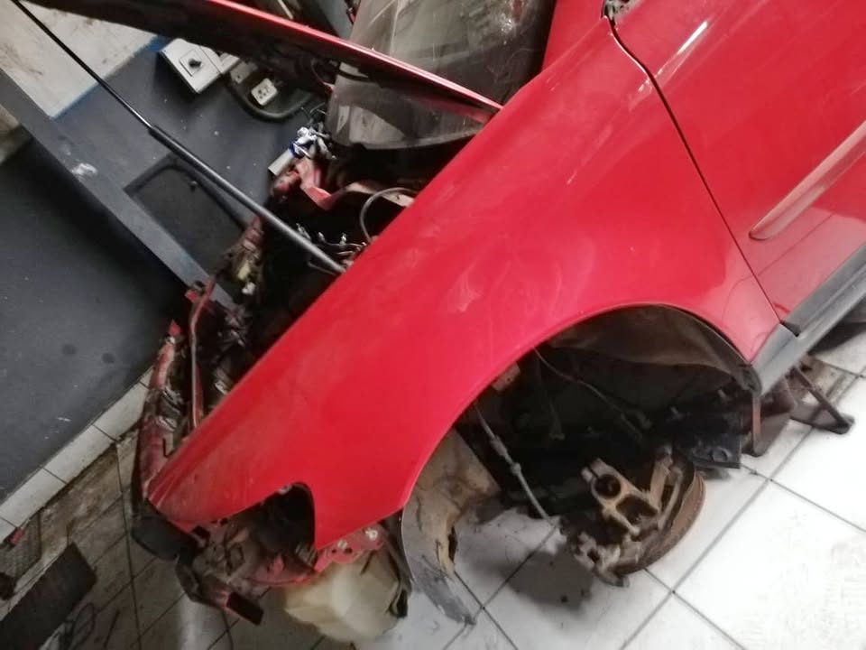 VOLVO S40 FENDER FOR SALE