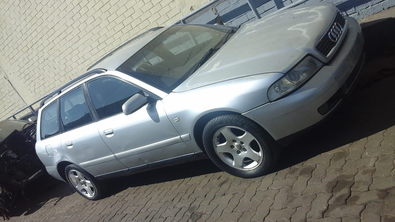 Audi A4 B5 Station Wagon for Stripping - Private Seller