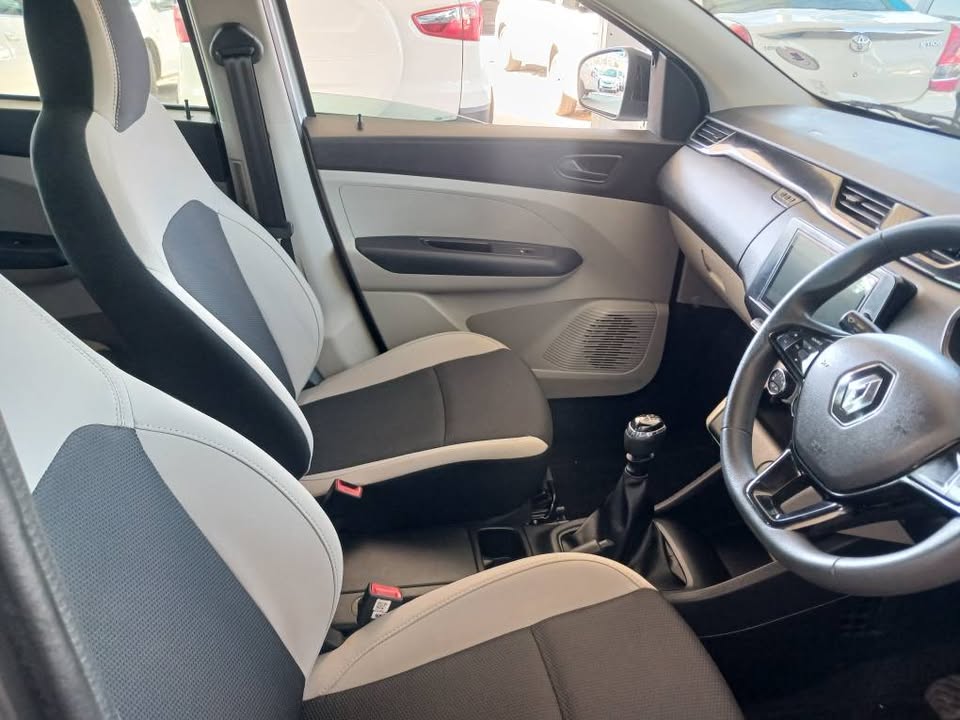 2024 RENAULT TRIBER 1.0 7SEATER  Transmission: Manual  Mileage: 26000km Fueltype: Petrol  Silver