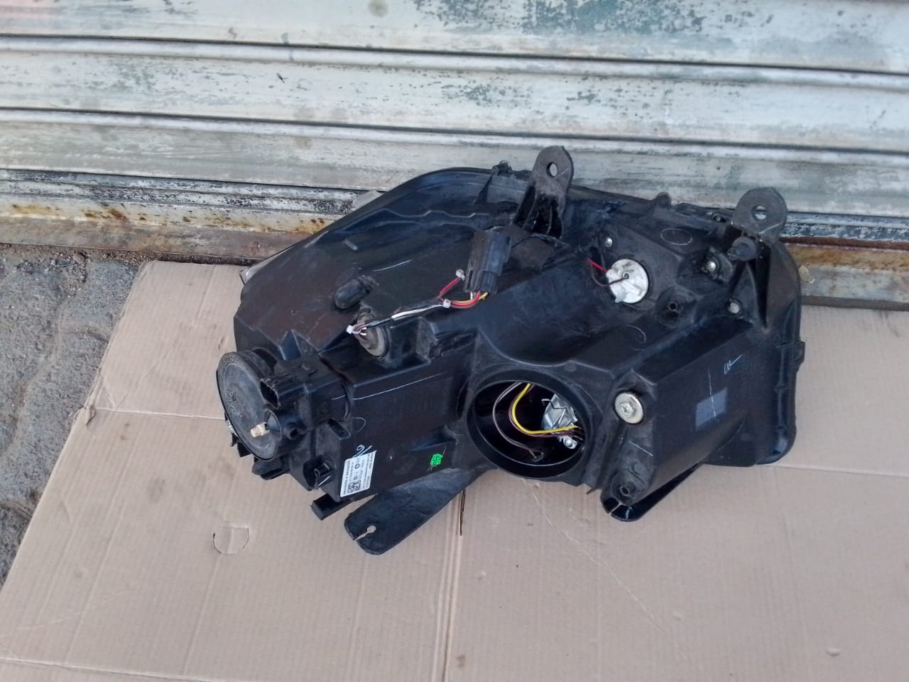 (2018-2023) MAHINDRA SCORPIO RHS HEADLIGHT