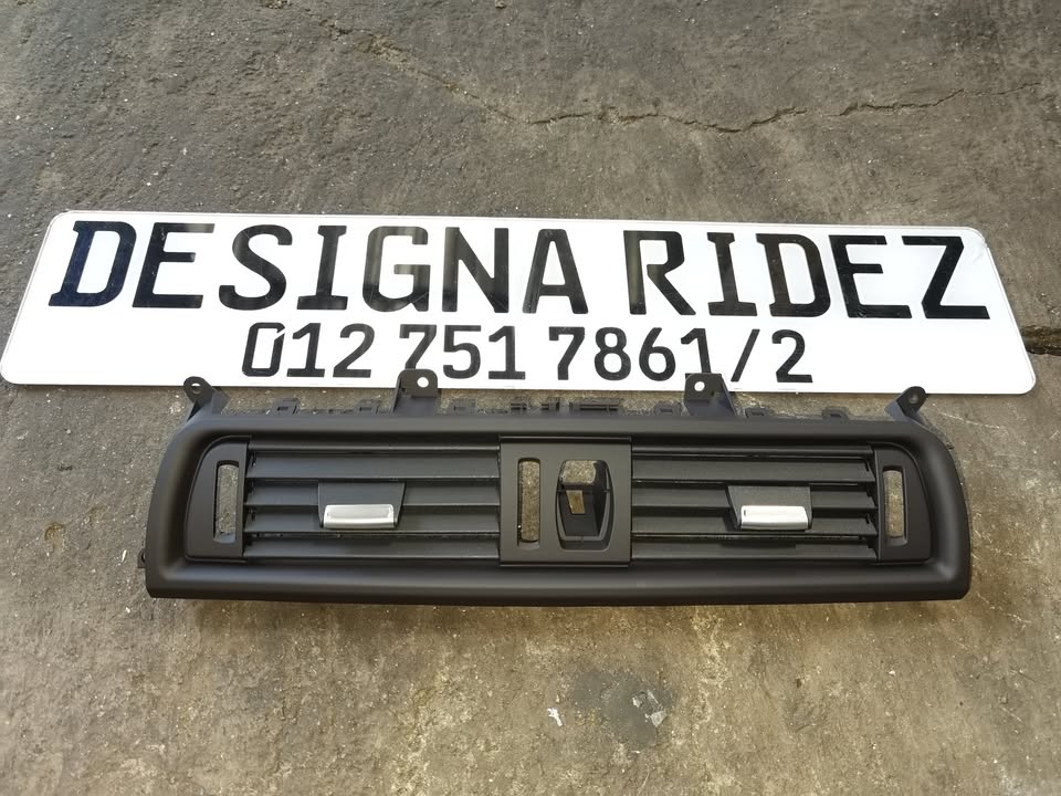 BMW F10 CENTRE DASH AIR VENT NEW AVAILABLE - Private Seller BMW F10 CENTRE DASH AIR VENT NEW AVAILABLE - Private Seller
