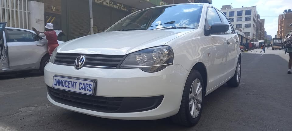 2015 VW POLO VIVO 1.4 PETROL HATCHBACK, MANUAL, WHITE COLOUR, MILEAGE