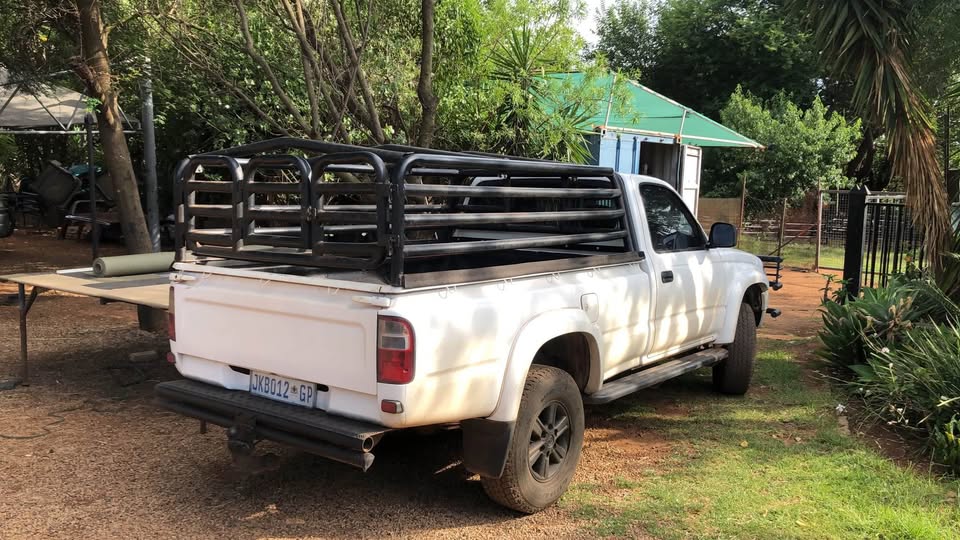 Hilux 2700 for sale