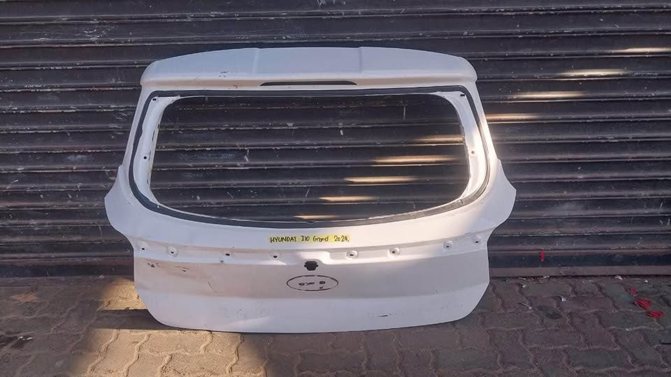 Hyundai i10 Grand tailgate 2024 - Private Seller Hyundai i10 Grand tailgate 2024 - Private Seller