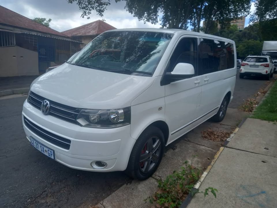 2012 V W Caravelle 2.0 Tdi 4Motion Auto, White, 127000km