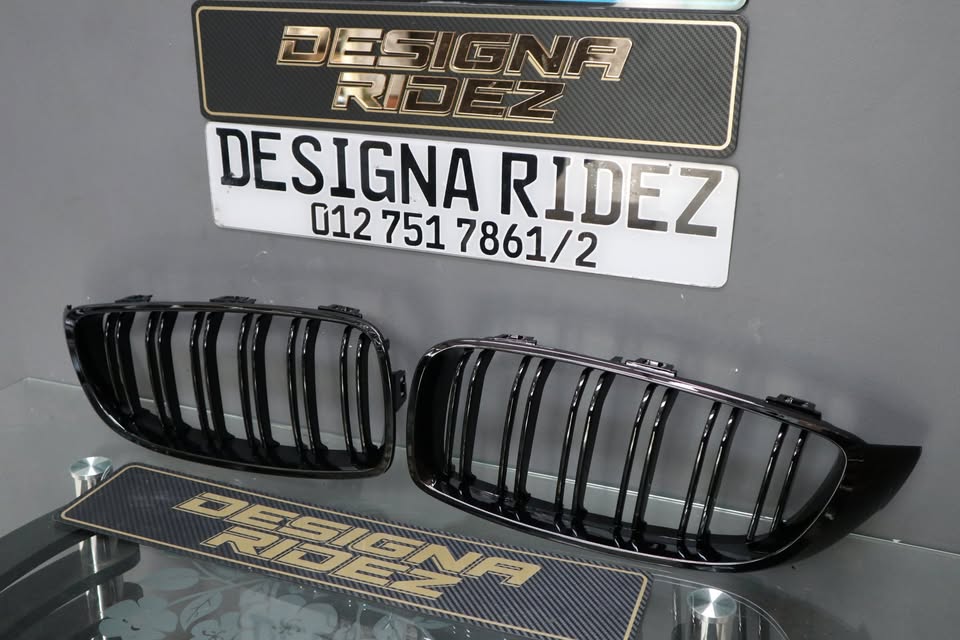 BMW M4 KIDNEY GRILLS F32M/F33M - Private Seller BMW M4 KIDNEY GRILLS F32M/F33M - Private Seller