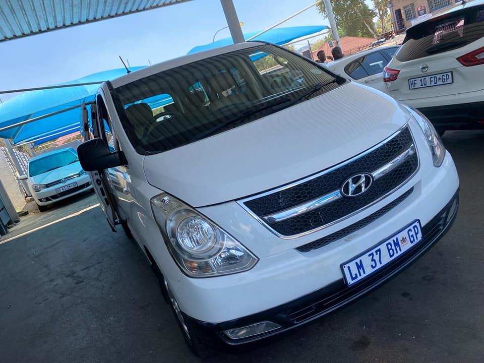 2013 HYUNDAI H-1 2.5 (DIESEL)AUTOMATIC