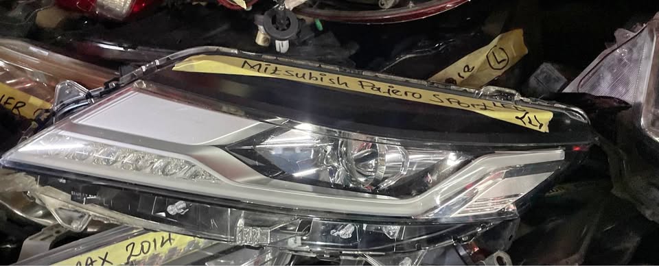Mitsubishi Pajero Sport LED HEADLIGHT - Private Seller Mitsubishi Pajero Sport LED HEADLIGHT - Private Seller