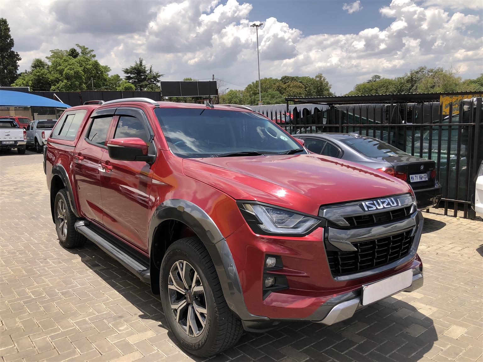 Used 2025 Isuzu D-Max 300 3.0TD double cab 4x4 LX Arctic Trucks AT 35 - Private Seller Used 2025 Isuzu D-Max 300 3.0TD double cab 4x4 LX Arctic Trucks AT 35 - Private Seller