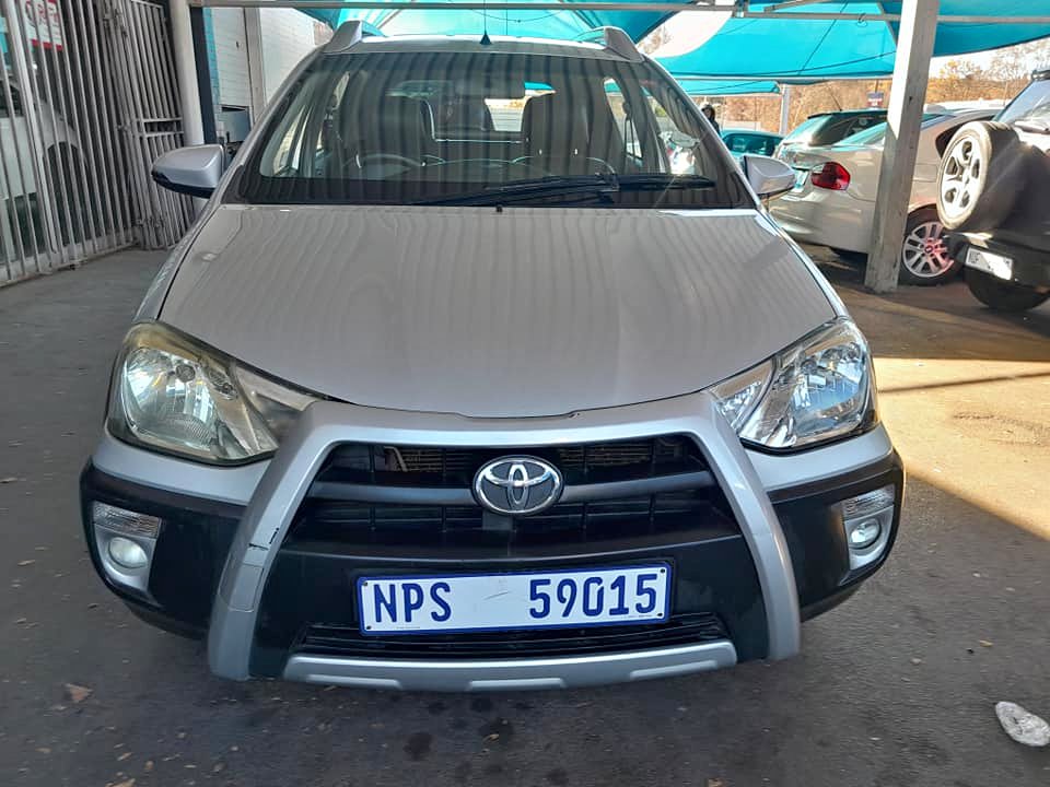 2016 TOYOTA ETIOS CROSS 1.5 MANUAL 2016 TOYOTA ETIOS CROSS 1.5 MANUAL