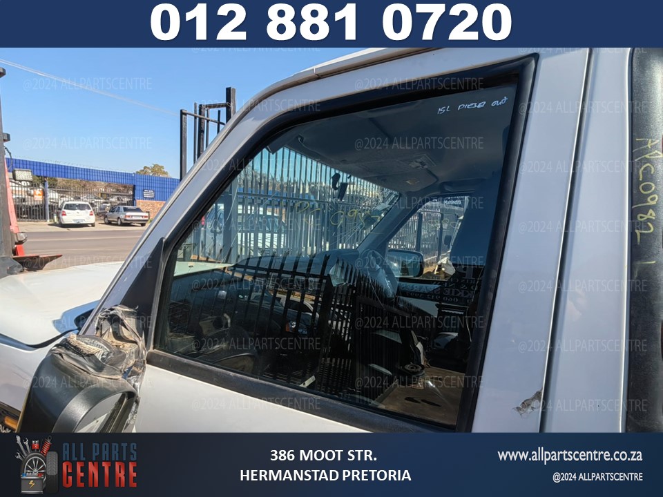 Mahindra S4 left front door glass for sale used Mahindra S4 left front door glass for sale used