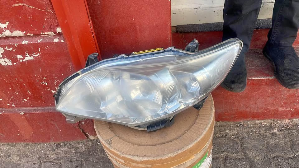 Toyota Professional xenon headlight - Private Seller Toyota Professional xenon headlight - Private Seller