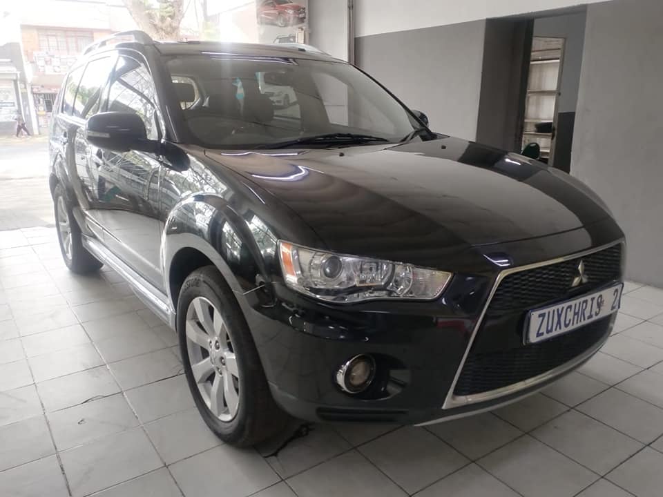 2010 MITSUBISHI OUTLANDER 2.0 AUTOMATIC