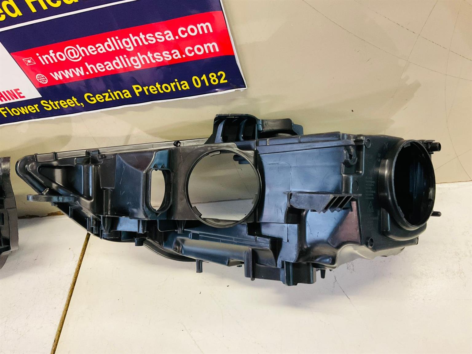 Audi A3 left and right side headlight replacement housing - Private Seller Audi A3 left and right side headlight replacement housing - Private Seller