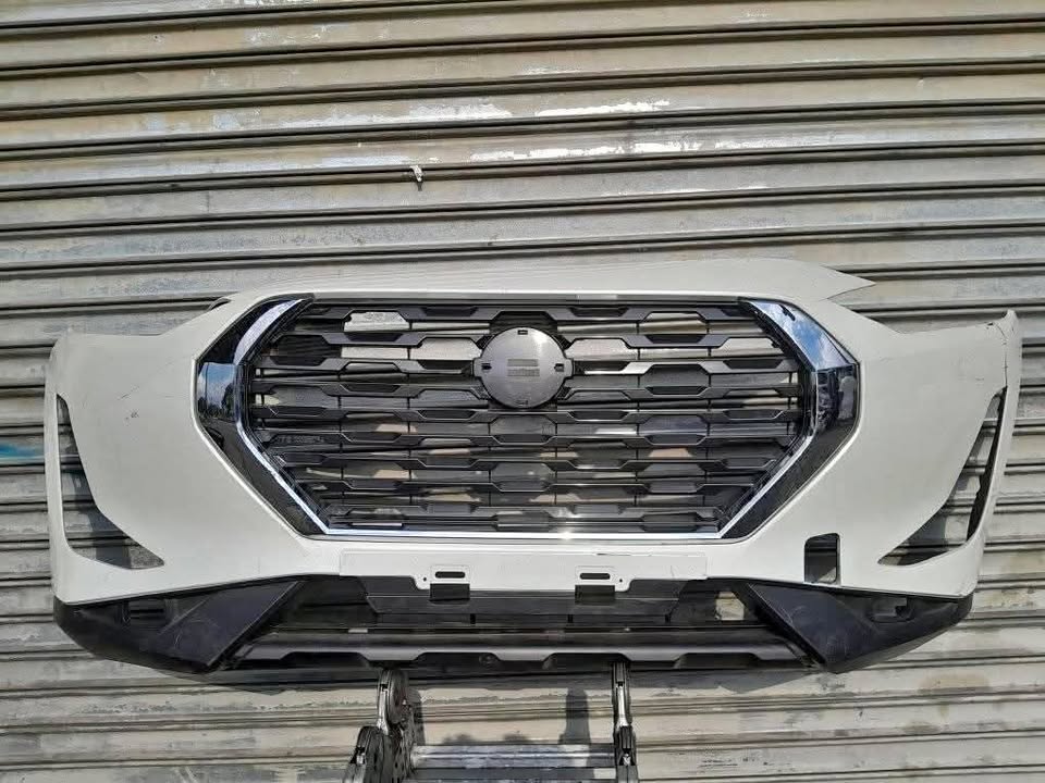 2019-2023 NISSAN MAGNET FRONT BUMPER AND GRILL FOR SALE