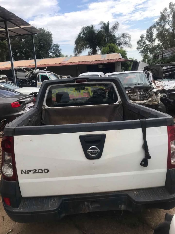 2016 NP200 1.5 dci K9K STRIPPING FOR SPARES