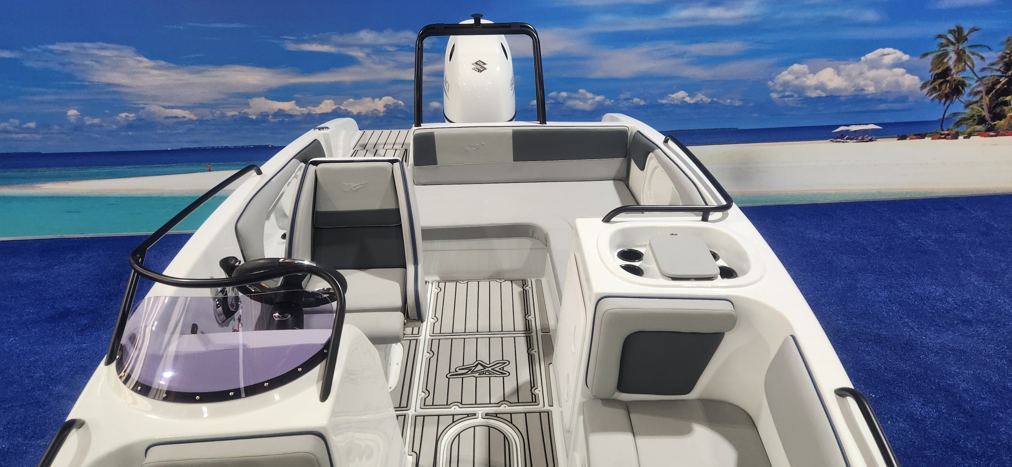 XF 170 ON TRAILER 140 HP SUZUKI 4 STROKE DRIVE BY WIRE