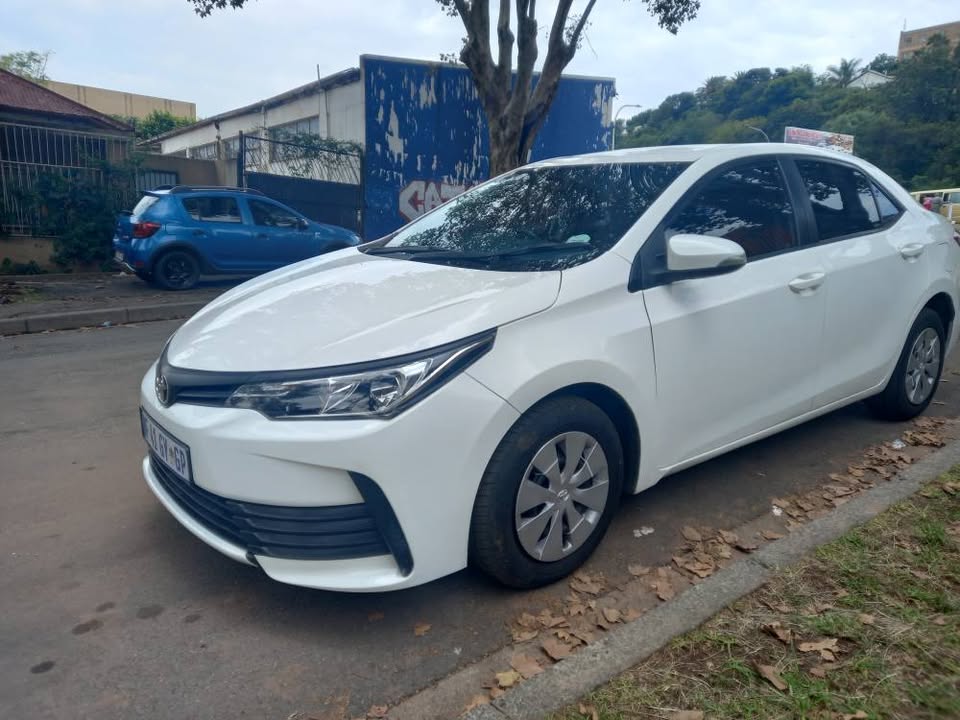 2020 Toyota Corolla Prestige 1.8 Petrol, Manual, White, 75000kms. Spare Key