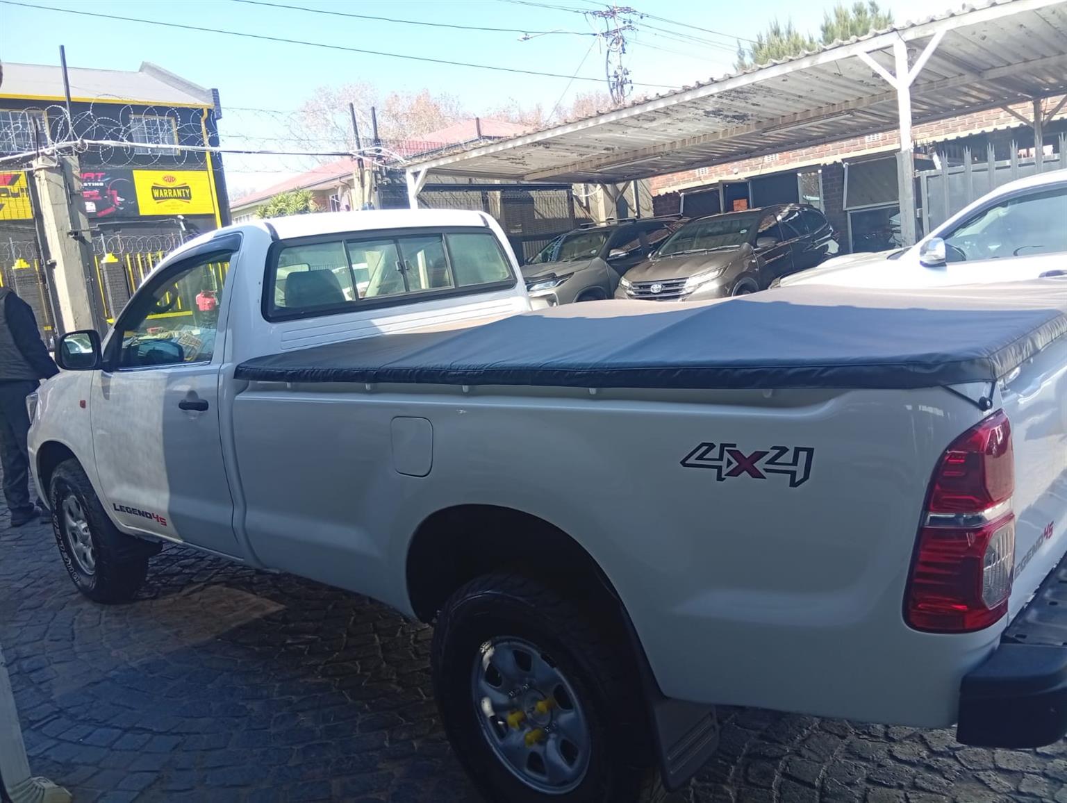 Used 2011 Toyota Hilux 2.5D-4D 4x4 SRX - Private Seller