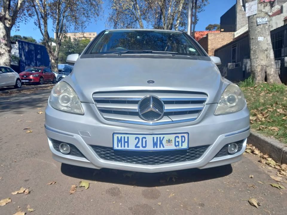 2010 Mercedes Benz B200 2.0 CDI Turbo DIESEL, Automatic, Silver, 105000kms