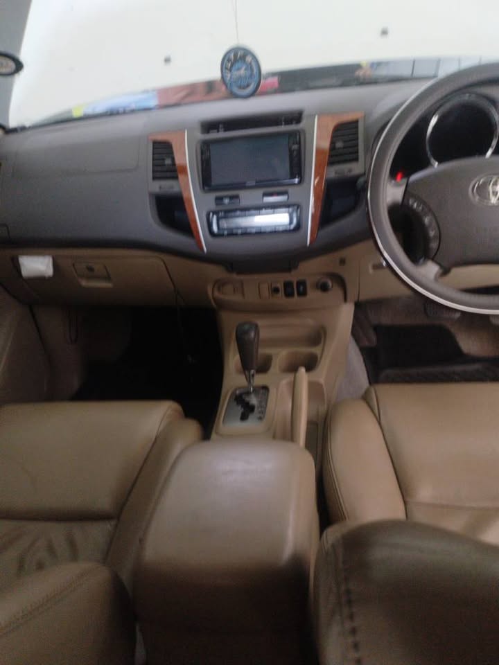 2011 TOYOTA Fortuner 3.0 D-4D 4x2 AUTOMATIC