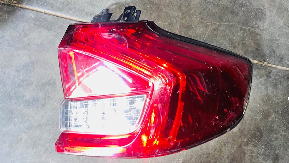 Suzuki Ertiga taillight - Private Seller