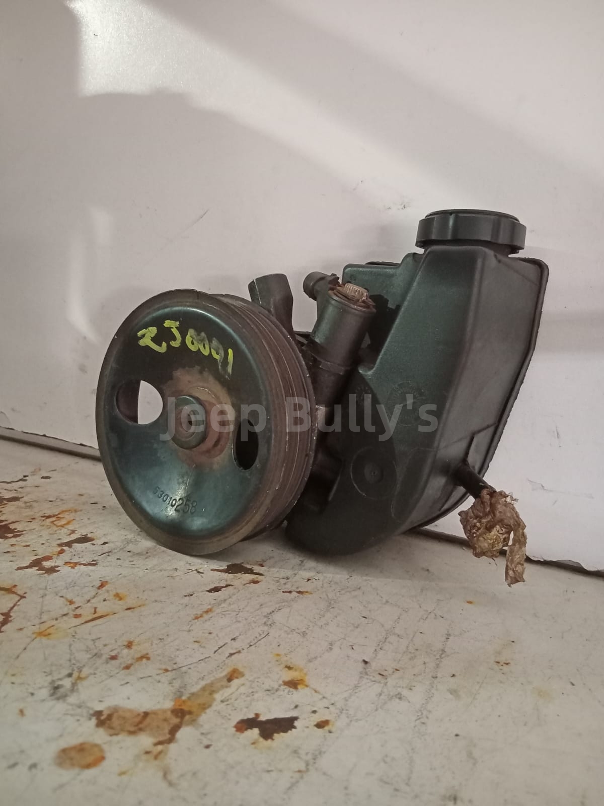 Second Hand Jeep Grand Cherokee (ZJ) Power Steering Pump - Private Seller Second Hand Jeep Grand Cherokee (ZJ) Power Steering Pump - Private Seller