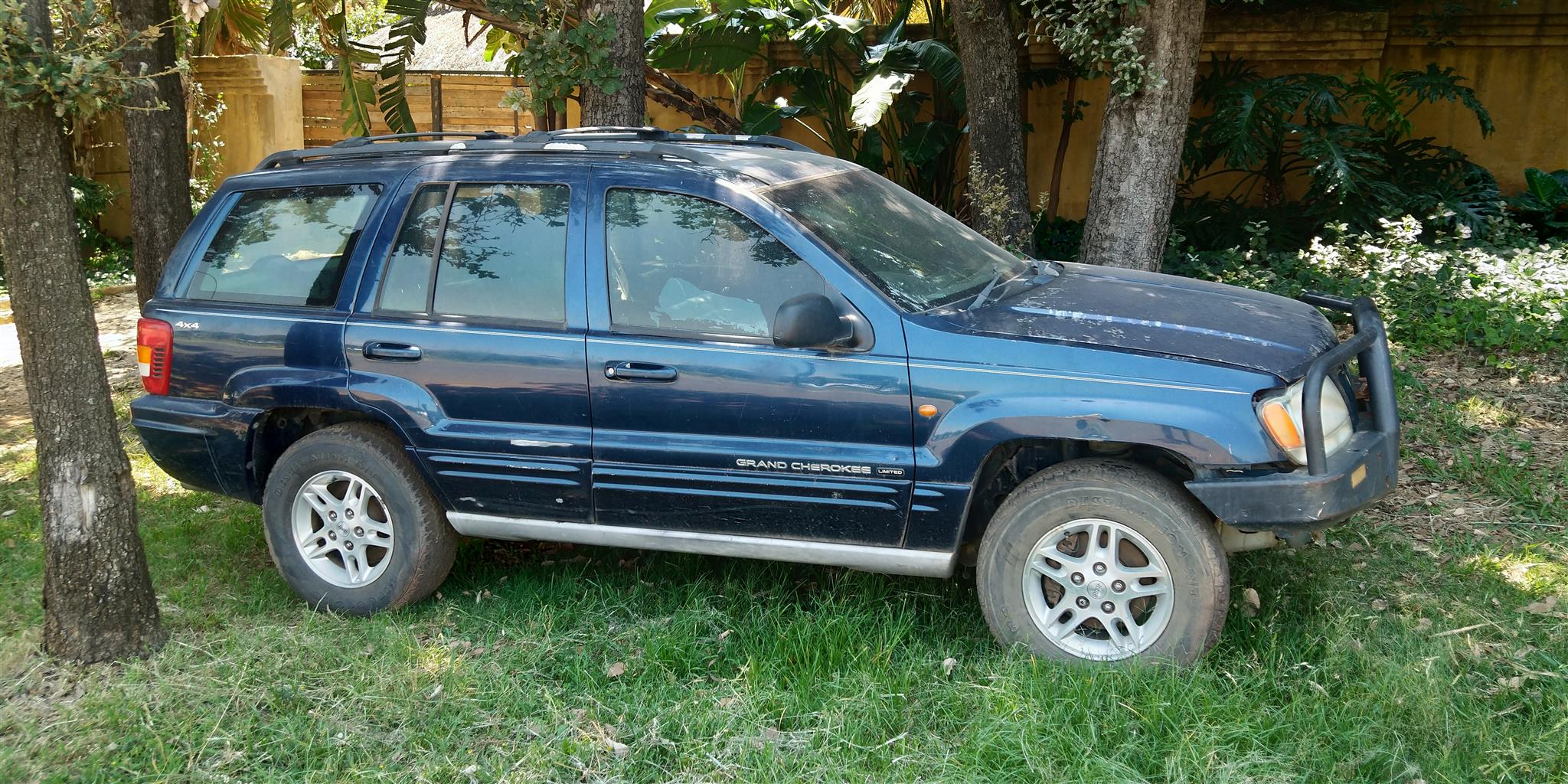 Jeep Grand Cherokee 4.7 V8 Stripping For Spares Jeep Grand Cherokee 4.7 V8 Stripping For Spares