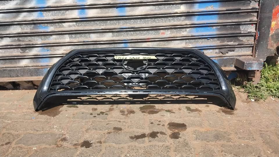 Toyota Corolla Cross grill - Private Seller Toyota Corolla Cross grill - Private Seller