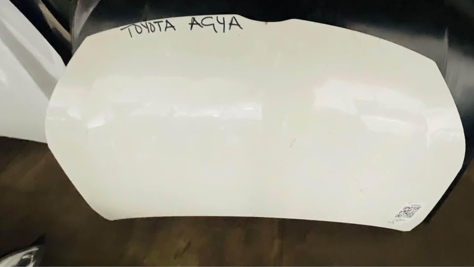 Toyota Agya bonnet - Private Seller Toyota Agya bonnet - Private Seller