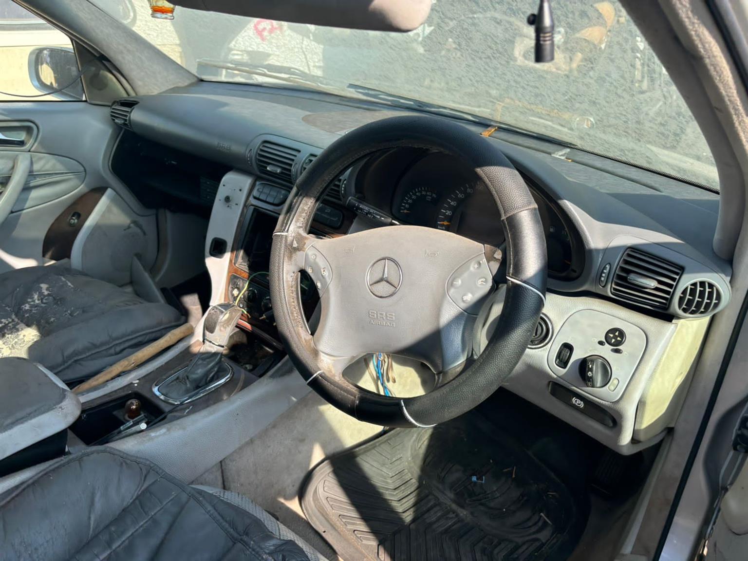 MERCEDES BENZ C200 #111 W203 2004 FOR STRIPPING - Private Seller