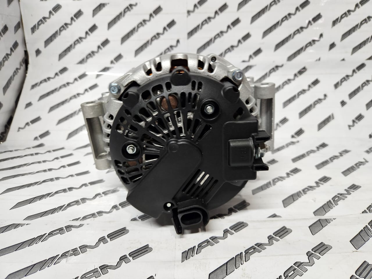 NEW Mercedes CDI W204 Alternator for Sale - Private Seller NEW Mercedes CDI W204 Alternator for Sale - Private Seller