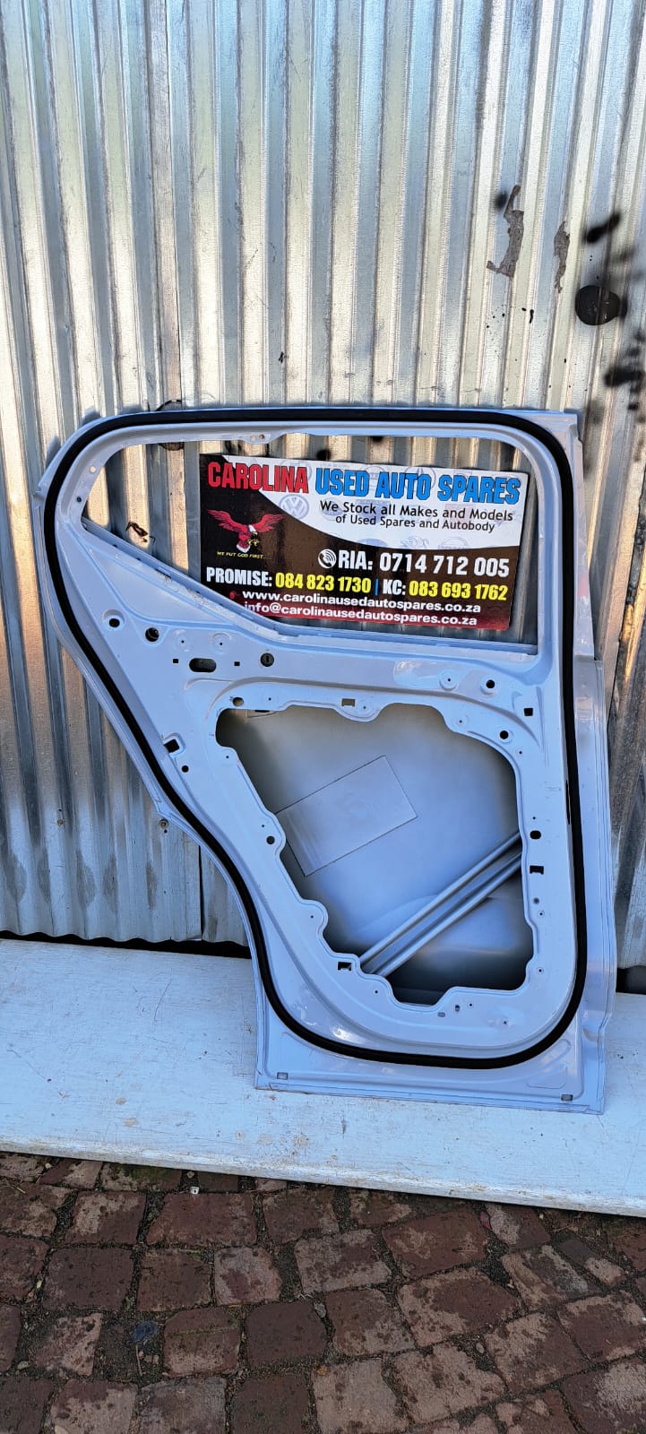 Range Rover Sport L494 Left rear door - Private Seller