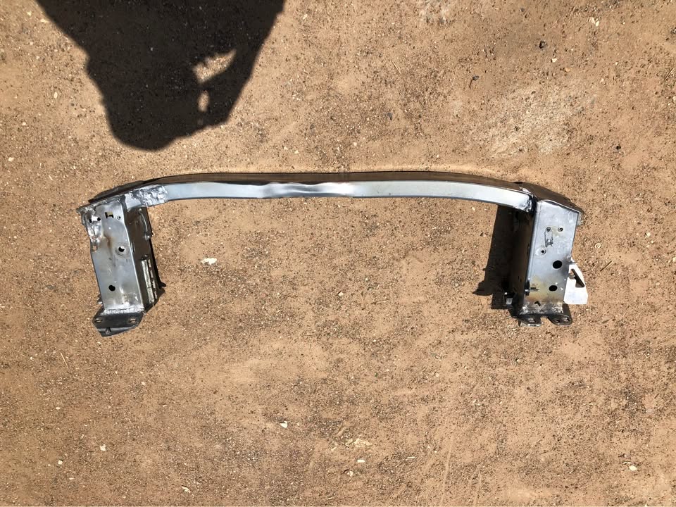 Volvo XC40 front bumper stiffener - Private Seller