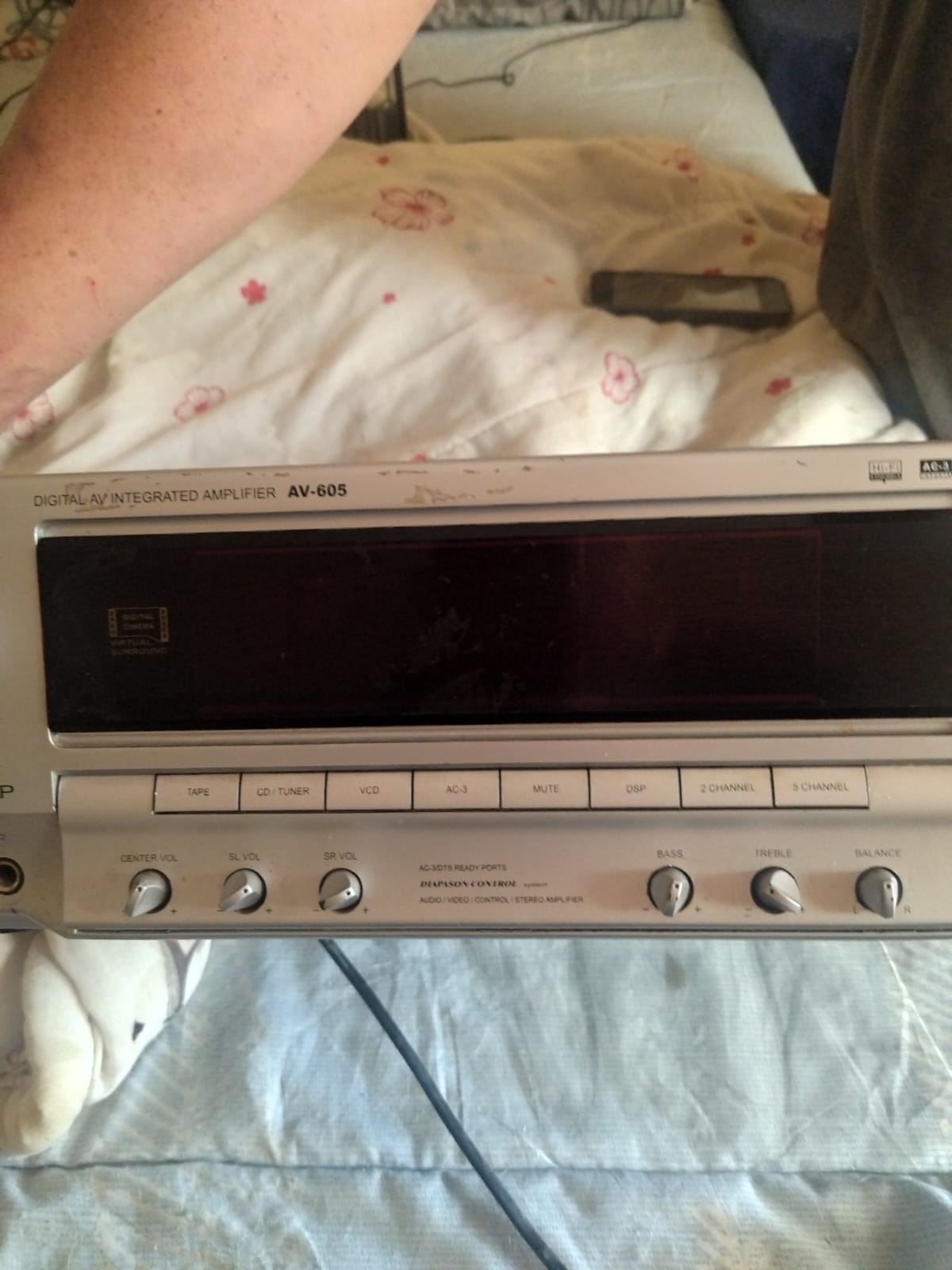 Amplifier great for speakers, dvd ,Tv to be attatched
