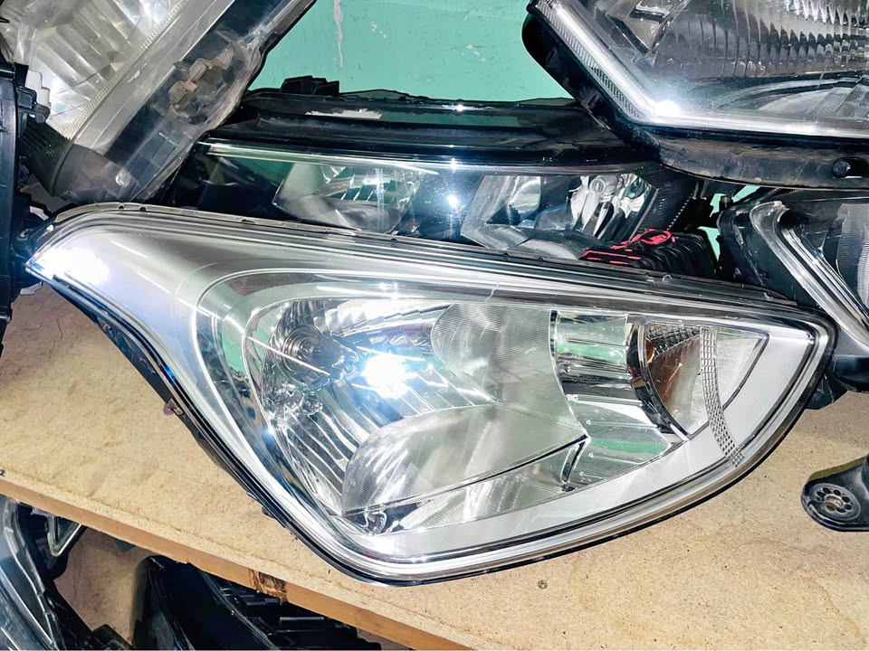 Hyundai i10 Grand headlight 2016 - Private Seller Hyundai i10 Grand headlight 2016 - Private Seller