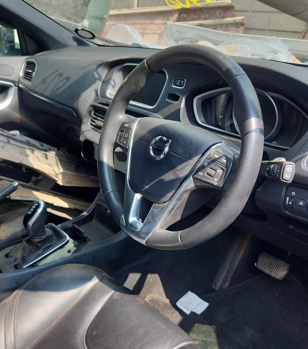 volvo V40 D3 automatic for stripping