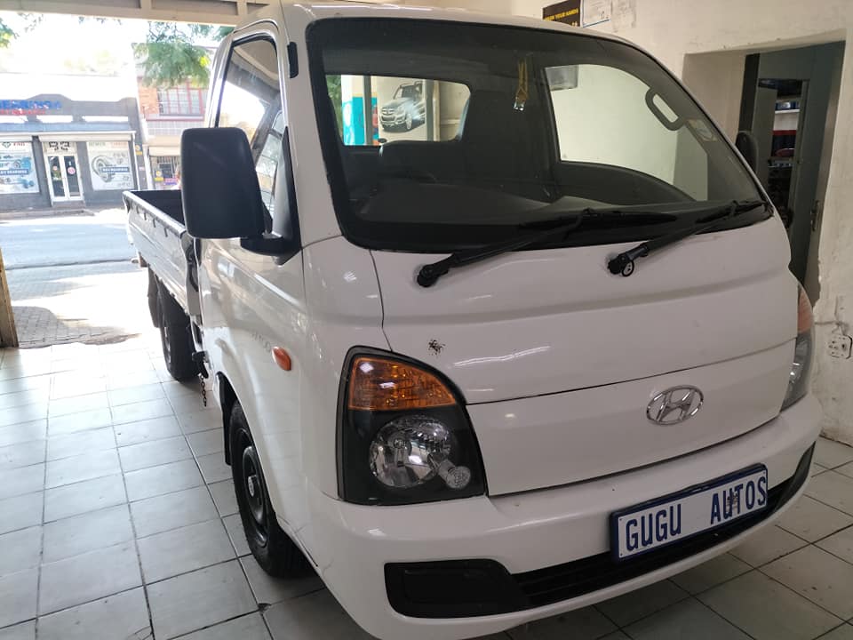 2015 HYUNDAI H100 2,6 DIESEL MANUAL 105,000KM