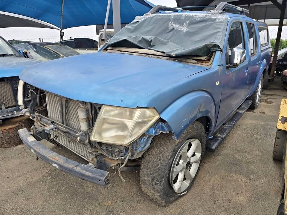 Nissan Navara 4.0 V6 Double Cab Stripping For Spare Parts - Private Seller Nissan Navara 4.0 V6 Double Cab Stripping For Spare Parts - Private Seller