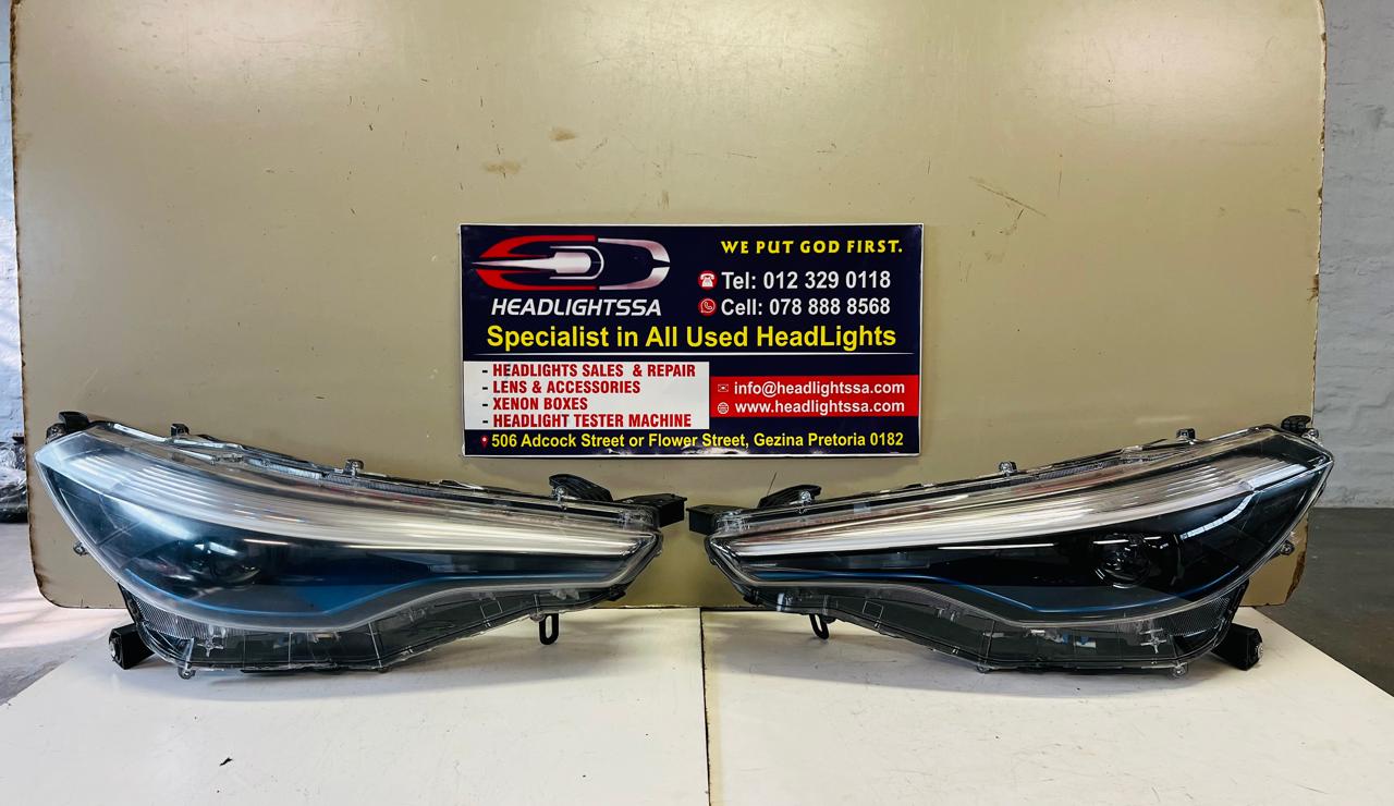 Toyota Corolla Cross left and right side hybrid headlights (2022) - Private Seller Toyota Corolla Cross left and right side hybrid headlights (2022) - Private Seller